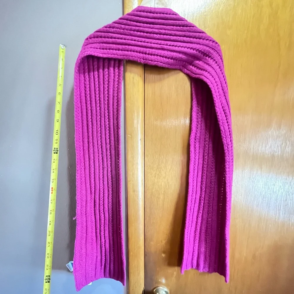 NWT Old Navy Chunky Knit Scarf Long Magenta Pink Cozy Chic Winter Fall Accessory